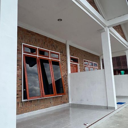 Hisar Guest House Tuktuk Siadong Bagian luar foto