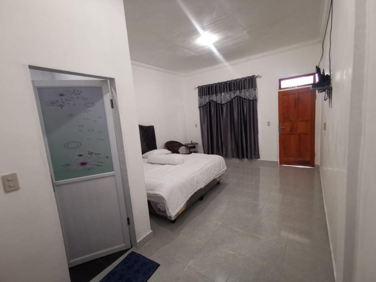 Hisar Guest House Tuktuk Siadong Bagian luar foto