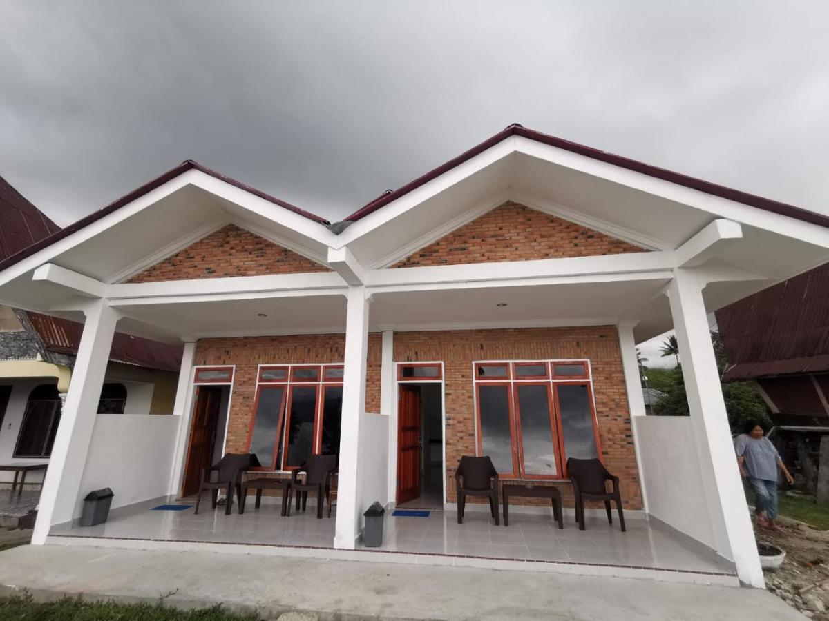 Hisar Guest House Tuktuk Siadong Bagian luar foto