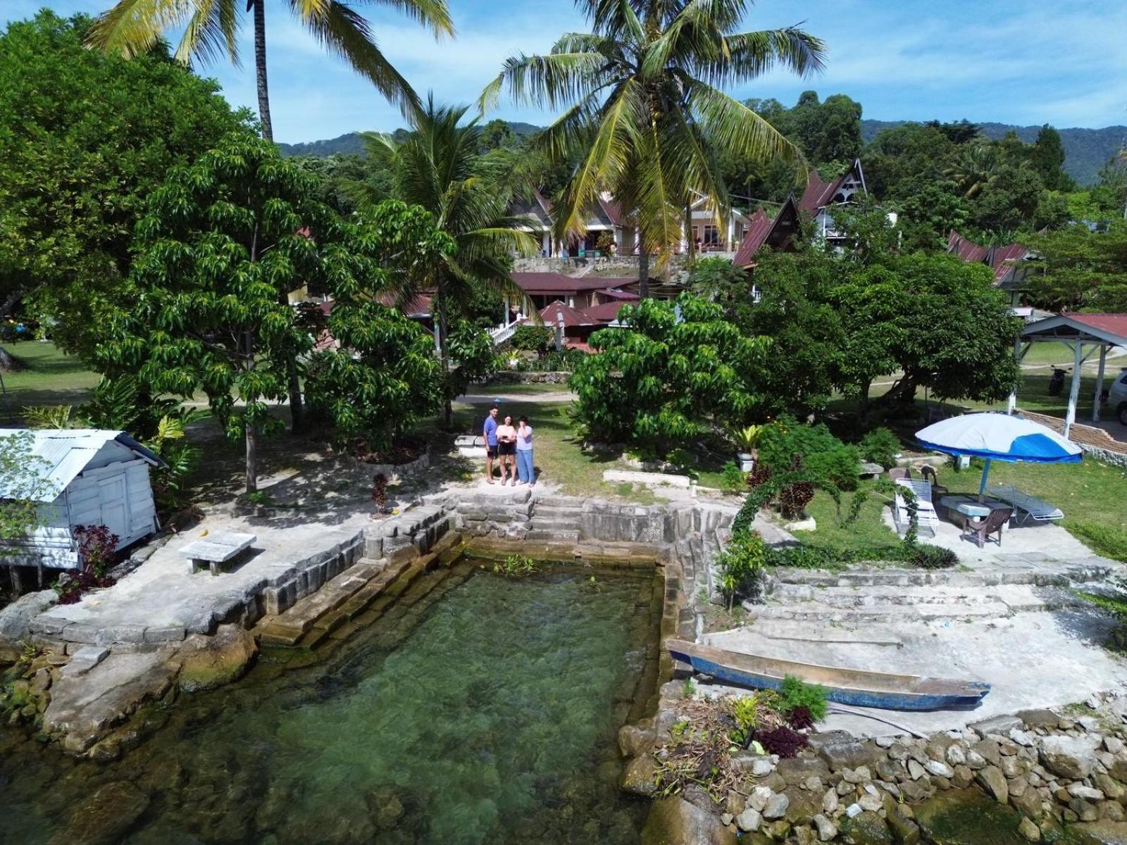 Hisar Guest House Tuktuk Siadong Bagian luar foto